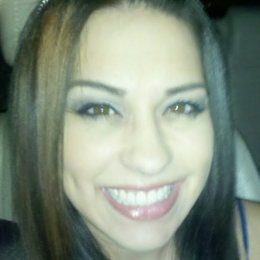 Julie Quintero Photo 9