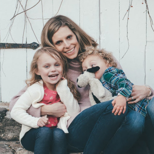 Julie Lamontagne Photo 27