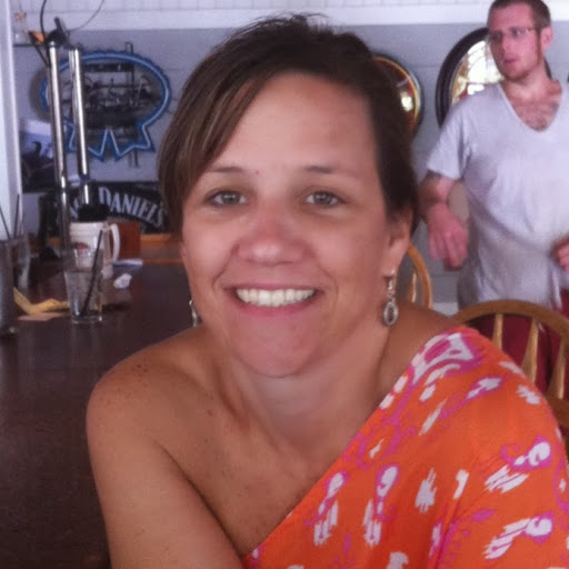 Kelly Moeller Photo 29