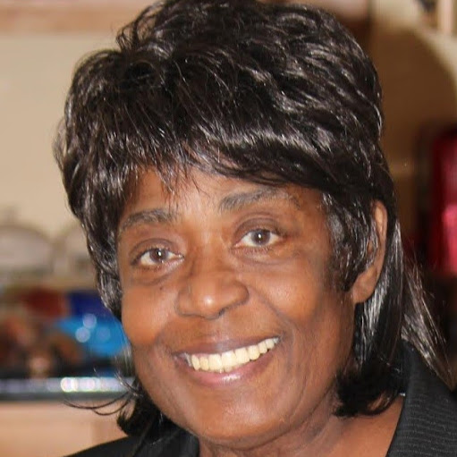 Janice Watts Photo 32