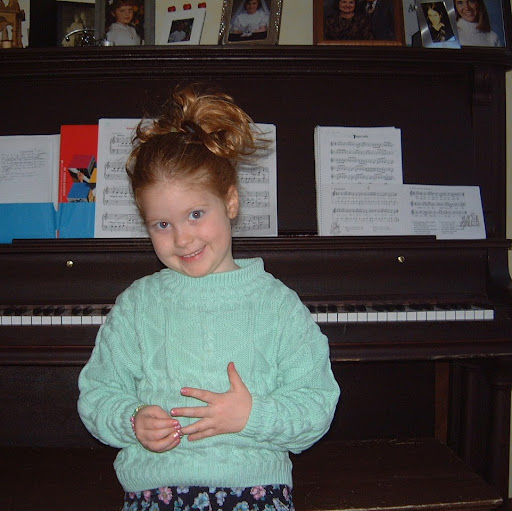 Rebecca Murphy Photo 18