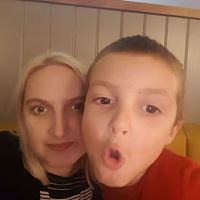 Anna Staples Photo 11