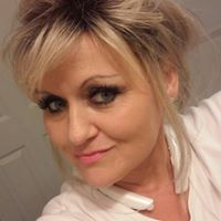 Angela Hicks Photo 22