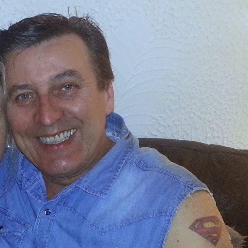 Frankie Devine Photo 7