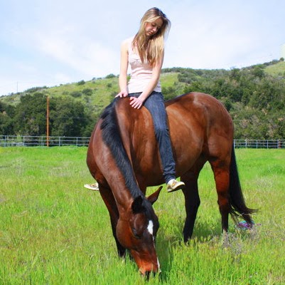 Julie Lindsey Photo 25