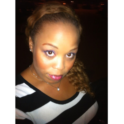 Christina Bell Photo 17