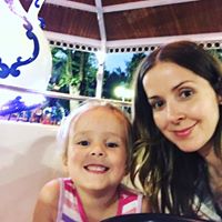 Angie Petersen Photo 39