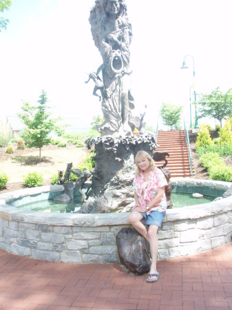 Karen Stevens Photo 34