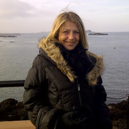 Julie Boyle Photo 18