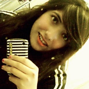 Alexandra Newman Photo 27