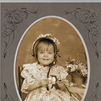 Rhonda Starr Photo 17