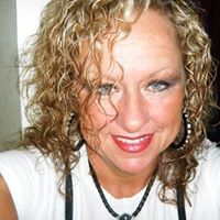 Debbie Robinson Photo 36