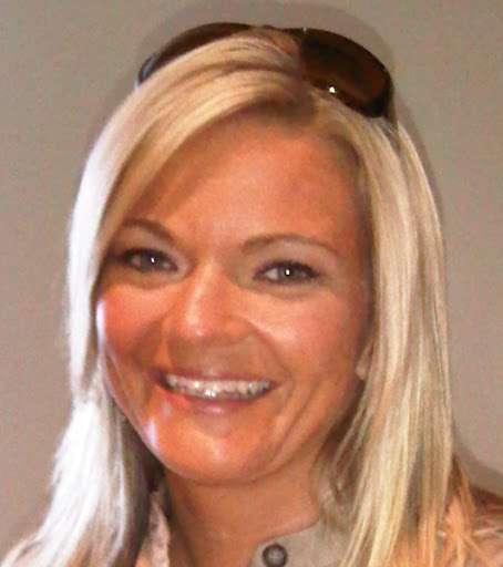 Lisa Hobson Photo 13