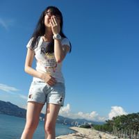 Stephanie Leung Photo 19