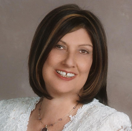 Debbie Oliver Photo 29