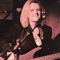 Karen Cavanagh Photo 14