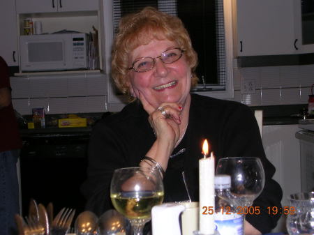 Theresa Thomas Photo 6