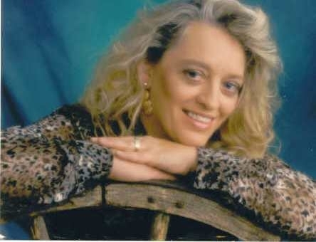Betty Edwards Photo 13