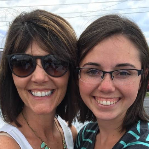 Mary Huffman Photo 24