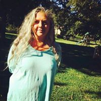 Suzanne Austin Photo 21