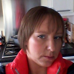 Paula Nicholson Photo 33