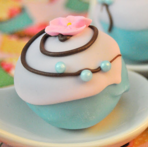 Andrea Roach Photo 20