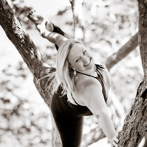 Carrie Myers Photo 27