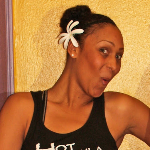 Michelle Booker Photo 38