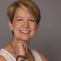 Joan Zacharias Photo 3