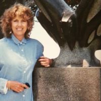 Sylvia Hill Photo 12