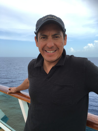 Ray Martinez Photo 15