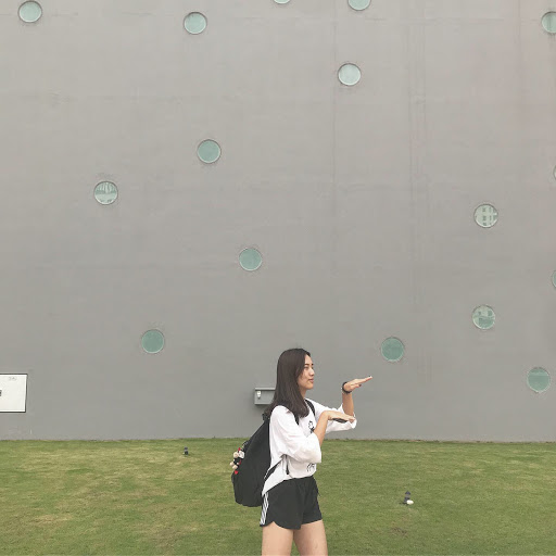 Anna Lin Photo 15