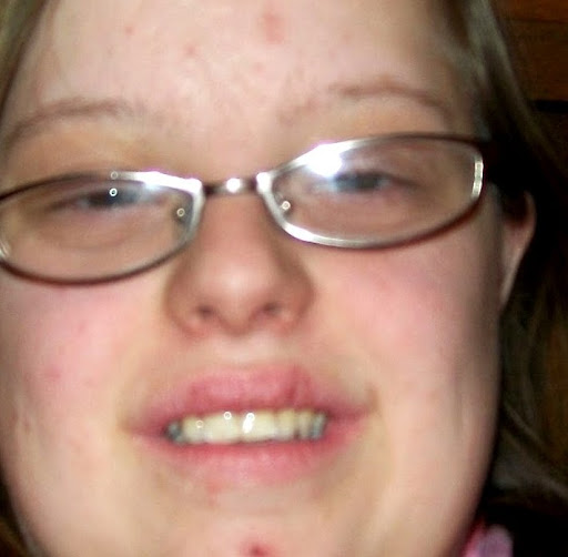 Amanda Patrick Photo 22