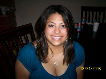 Emily Gonzalez Photo 15