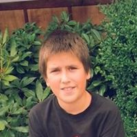 Julian Douglas Photo 18