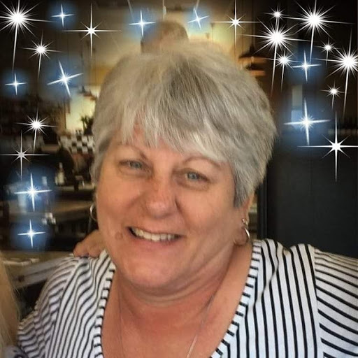 Debbie Maxwell Photo 35