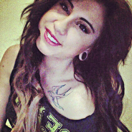 Hannah Townsend Photo 14