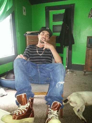 Maurice Simmons Photo 9