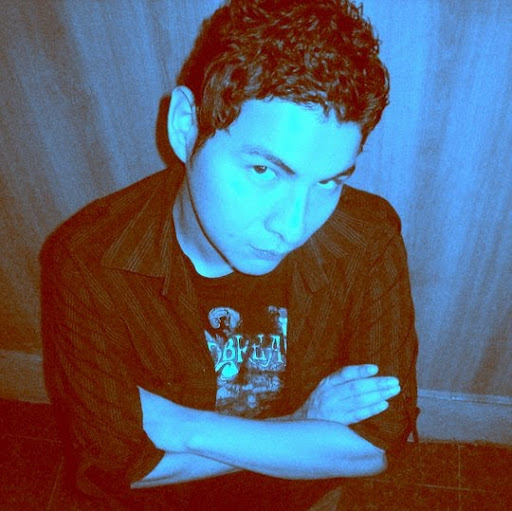 Andy Vera Photo 11