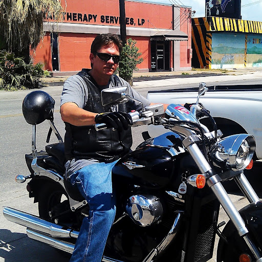 Robbie Holliday Photo 9