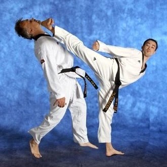 Eric Shields Photo 30