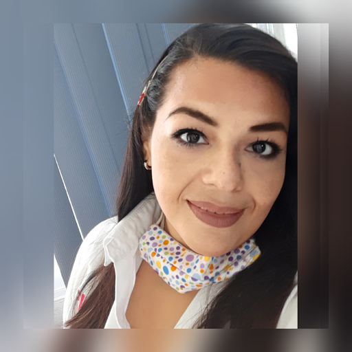 Laura Escobedo Photo 17