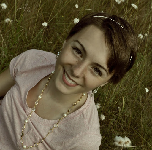 Caitlin Bailey Photo 14