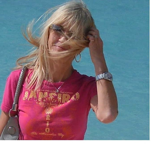 Carole Carter Photo 32