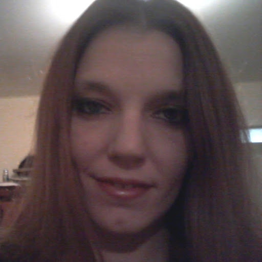 Kristen Saunders Photo 13