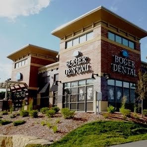 Kelly Larson Photo 18