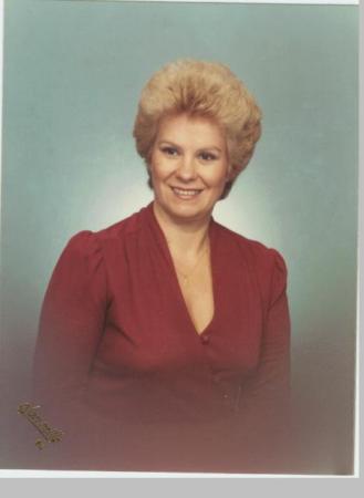 Martha Whitt Photo 9