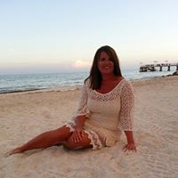 Lori Warren Photo 6