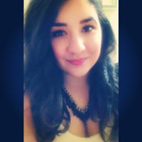 Anna Ortega Photo 15