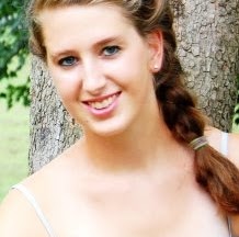 Emily Welch Photo 36